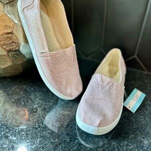 Toms - youth slides size 5 - new with tags